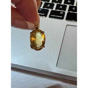 18K Gold Pendant  Citrine Gemstone 10 X 15 MM Necklace 2.46 Gr